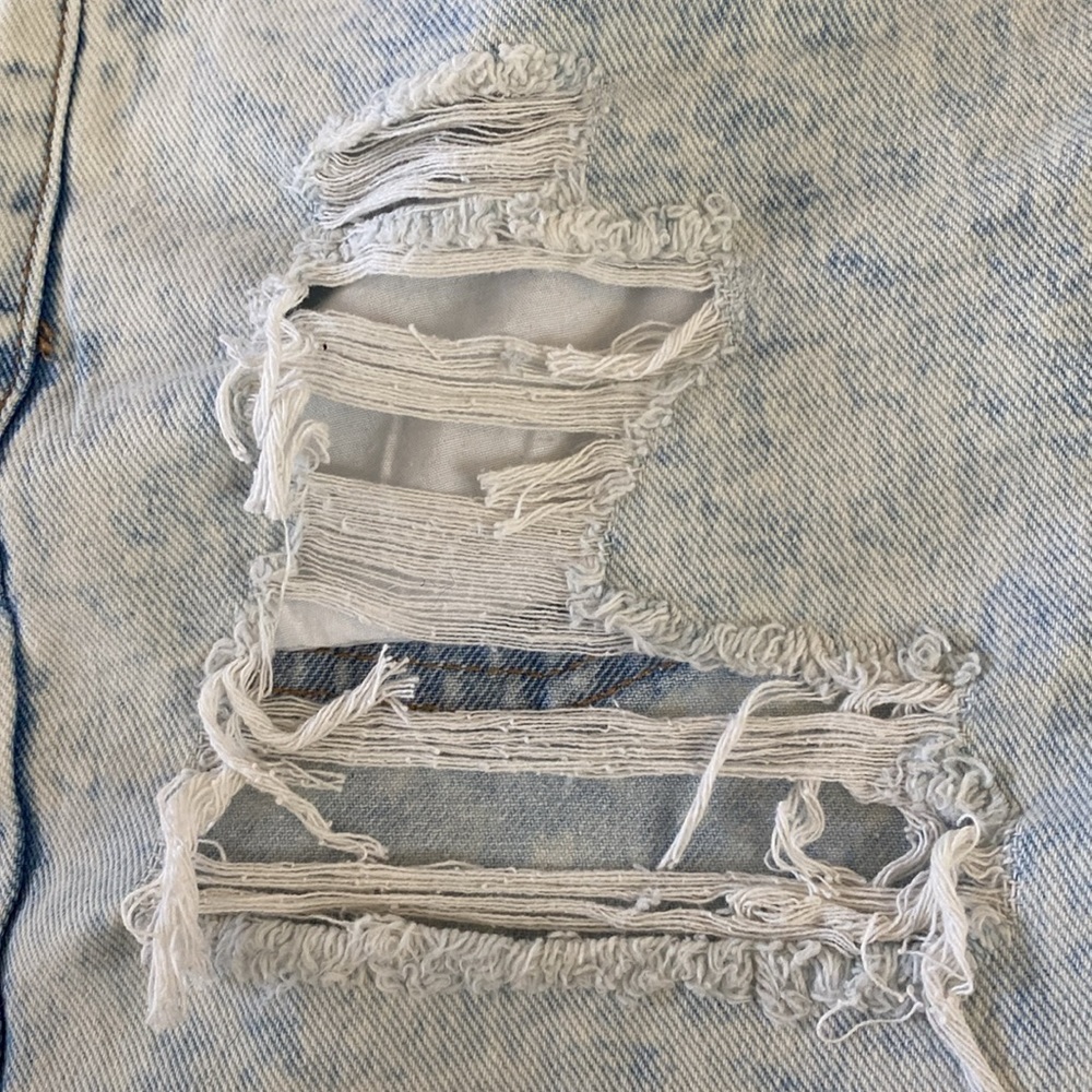 High Rise Distressed Lightwash Shorts - Picture 4 of 7